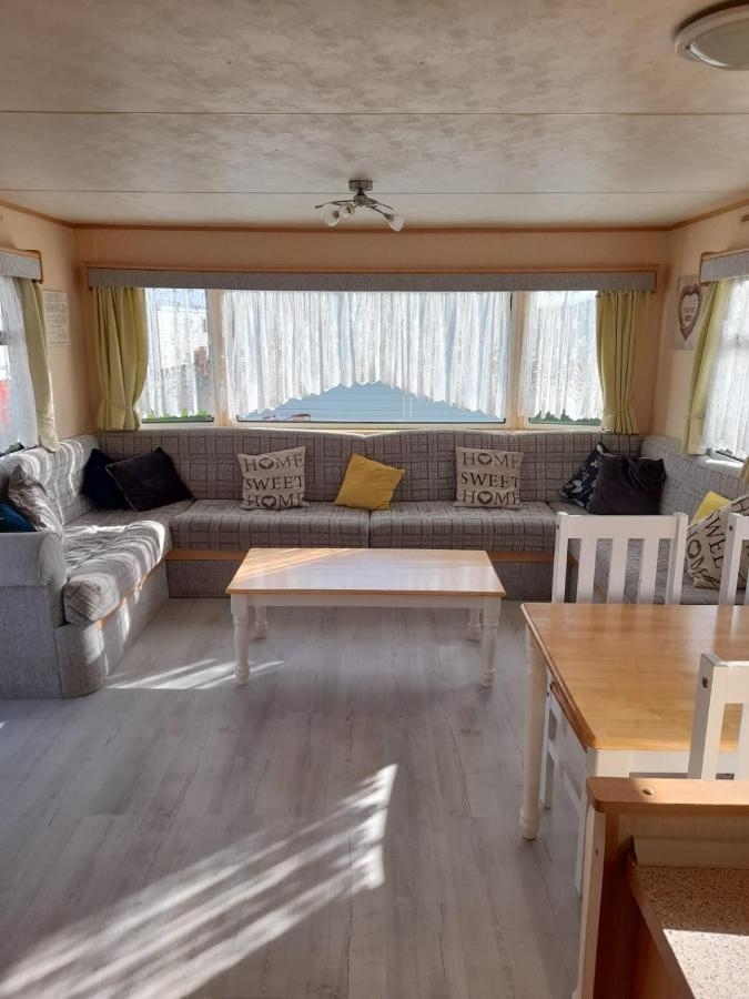 Villa Kings Caravan - Family Groups Only - Very Quiet Park à Skegness Extérieur photo