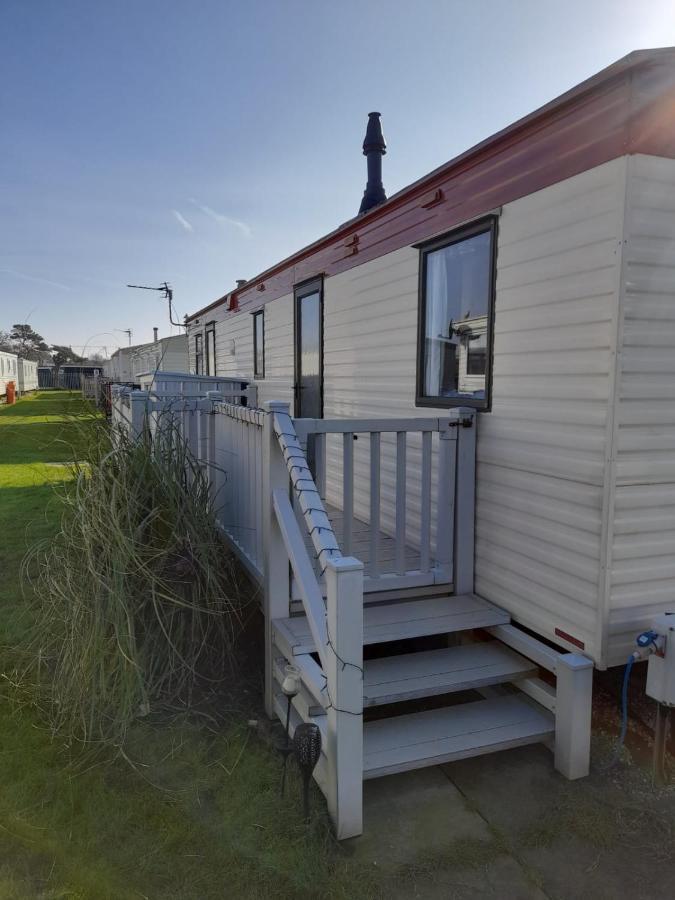 Villa Kings Caravan - Family Groups Only - Very Quiet Park à Skegness Extérieur photo