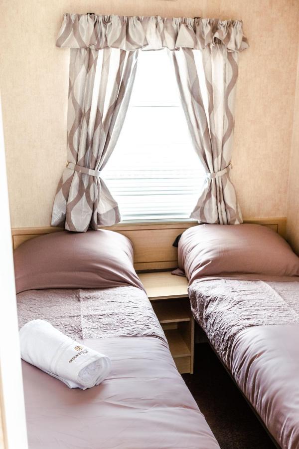 Villa Kings Caravan - Family Groups Only - Very Quiet Park à Skegness Extérieur photo